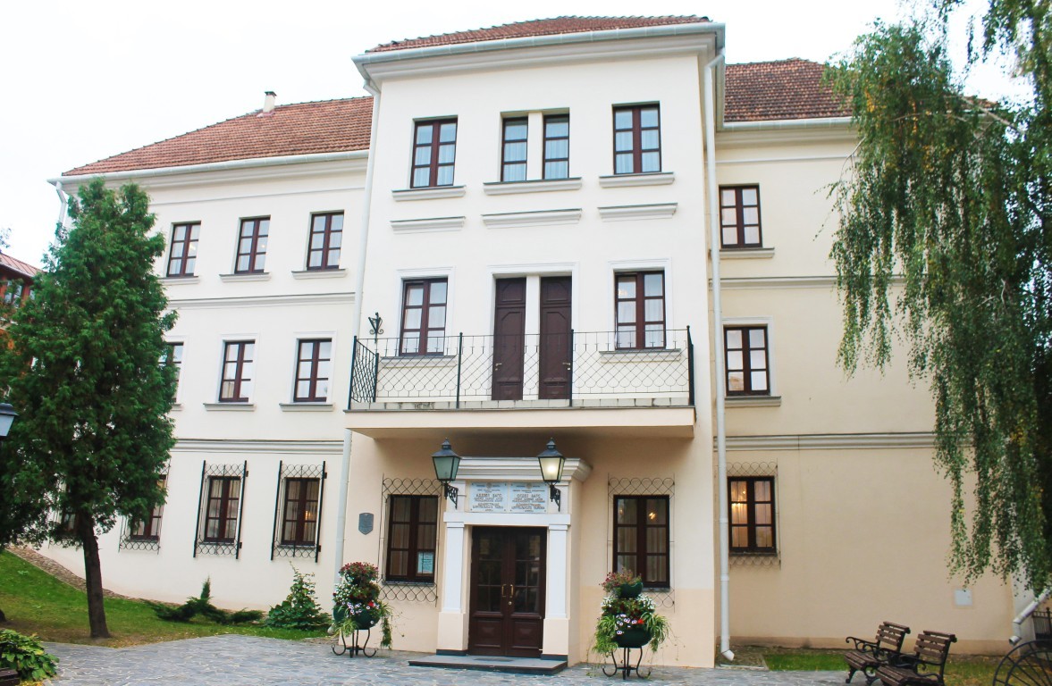 Minsk belarus cozy white houses with tiled roof old city trinity suburb invite friends